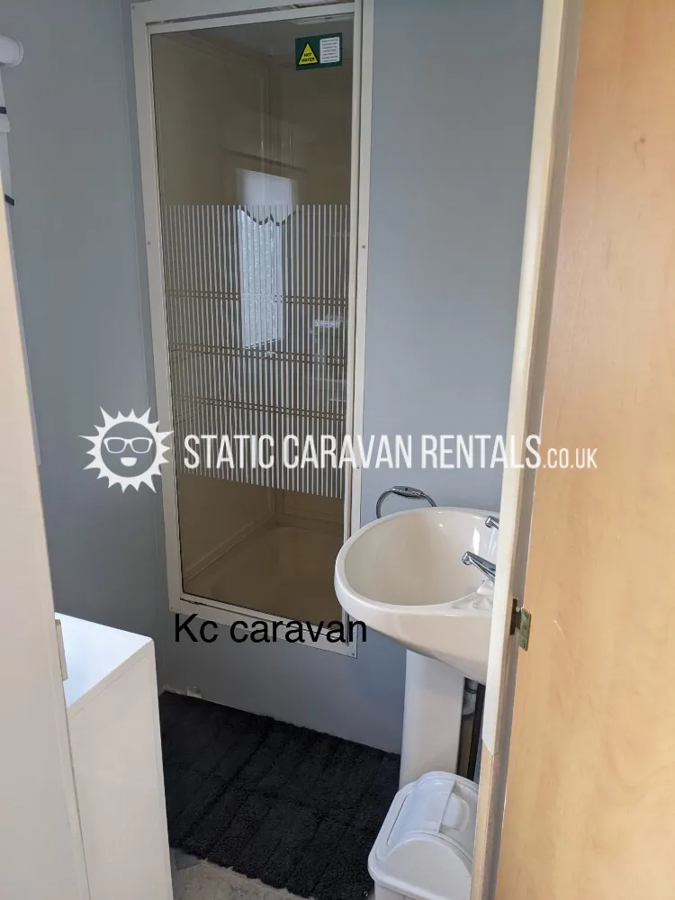 8 Private Carvan for Hire Happy days caravan park, Towyn, Conwy, Wales