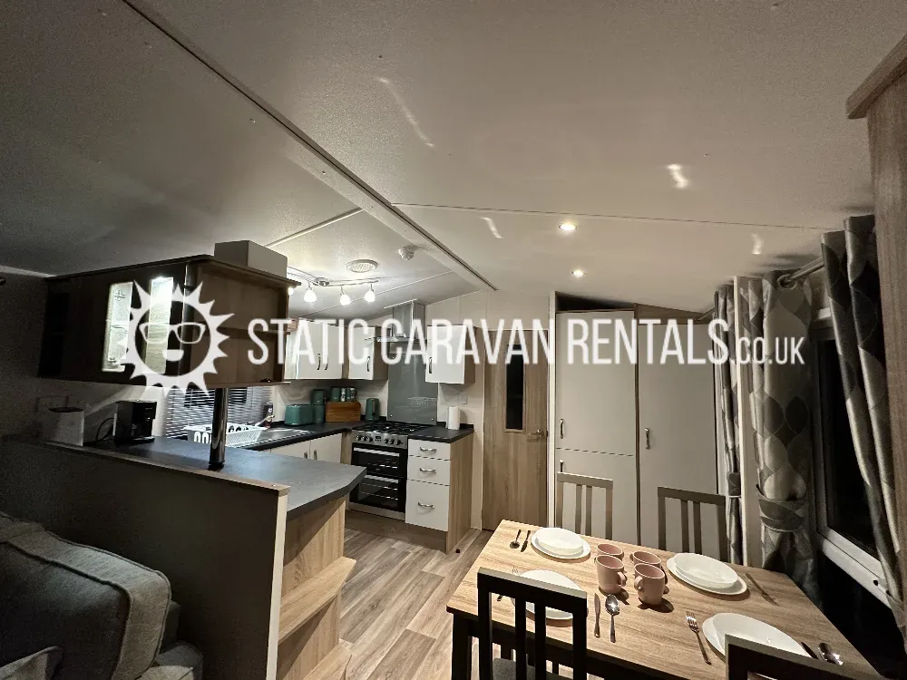 4 Static Private Carvan for Rent 7 Lakes Country Park, Crowle, Scunthorpe, Lincolnshire, England