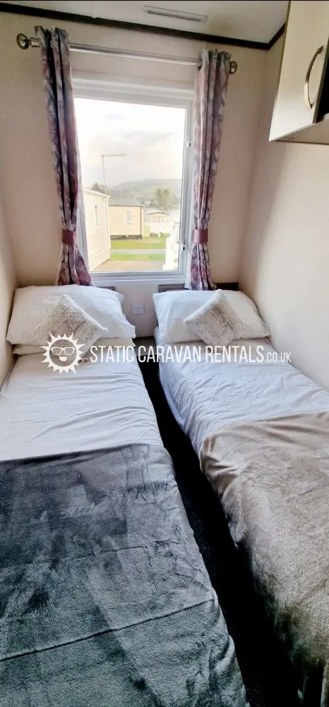 7 Private Carvan for Hire Barmouth Bay Holiday Park, Talybont, Wales