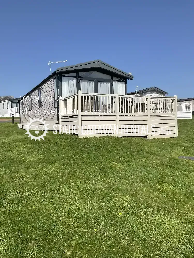 Private Carvan for Hire Meadow Lakes, StAustell, Cornwall, England